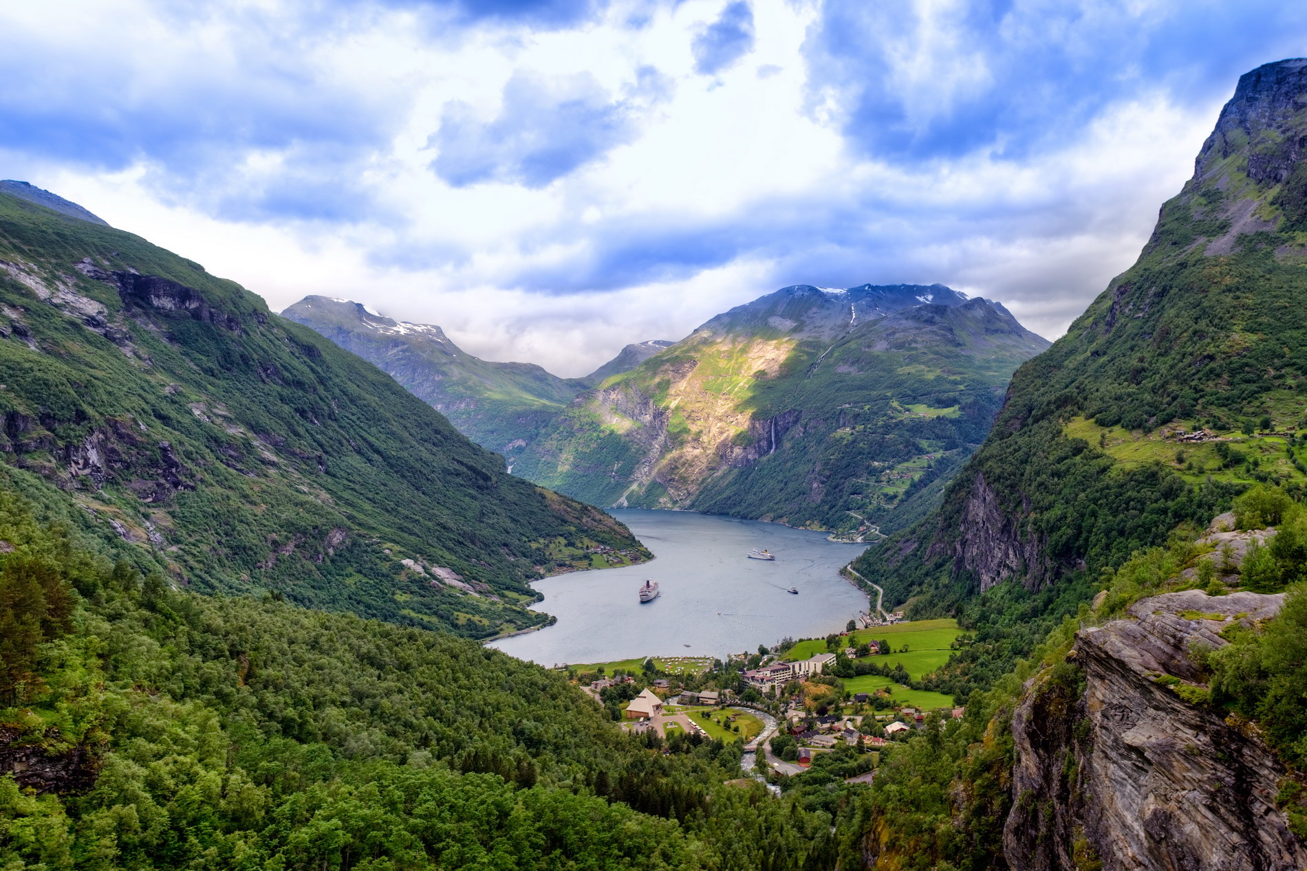 Geirangerfjord_