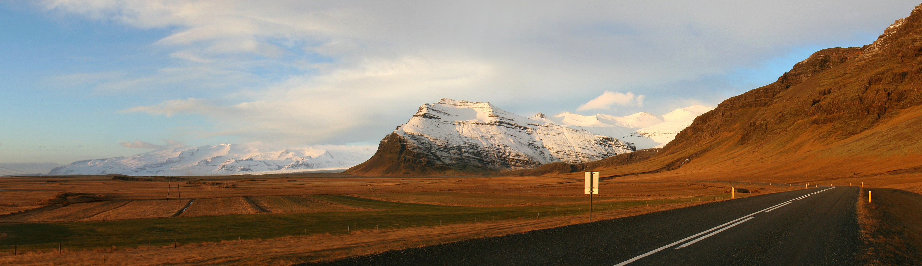 Traveling_west_toward_Reynivellir